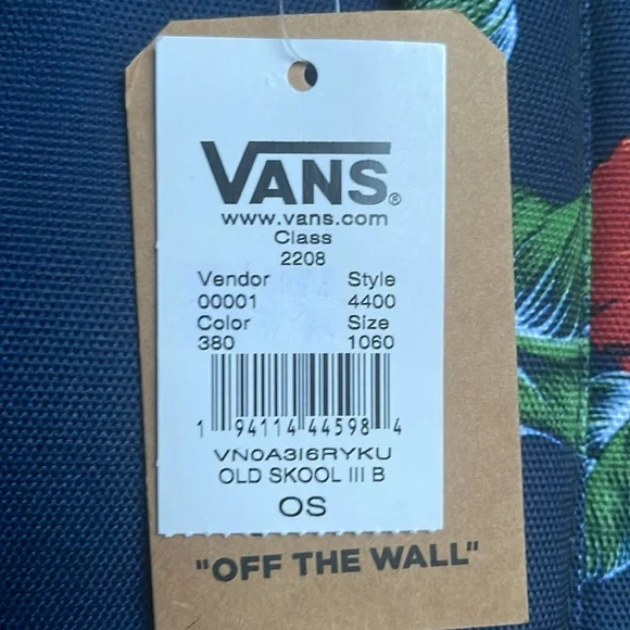 VANS OLD SKOOL III BACKPACK
VN0A3IGRYKU
NWT - Picture 10 of 16